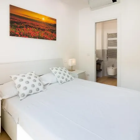 Bright Terrace In Milano Apartment Exterior photo